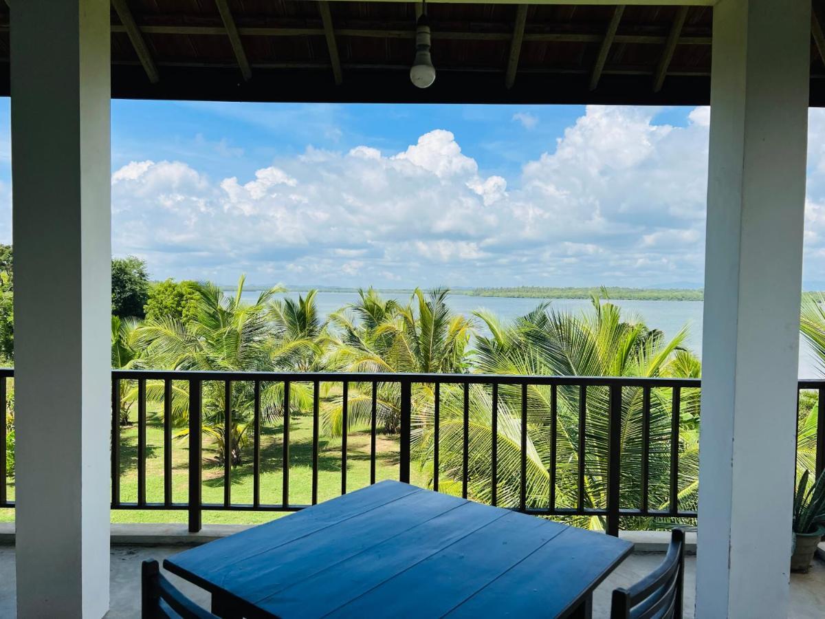 Ashansa Lagoon Resort Tangalle Exterior photo