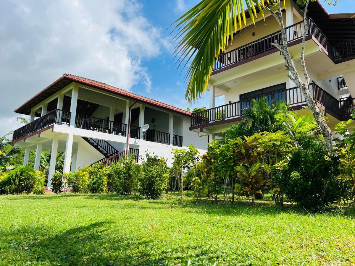 Ashansa Lagoon Resort Tangalle Exterior photo