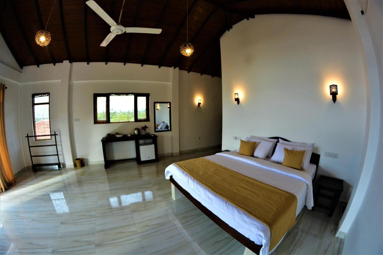 Ashansa Lagoon Resort Tangalle Exterior photo
