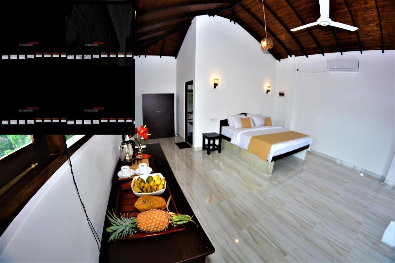 Ashansa Lagoon Resort Tangalle Exterior photo